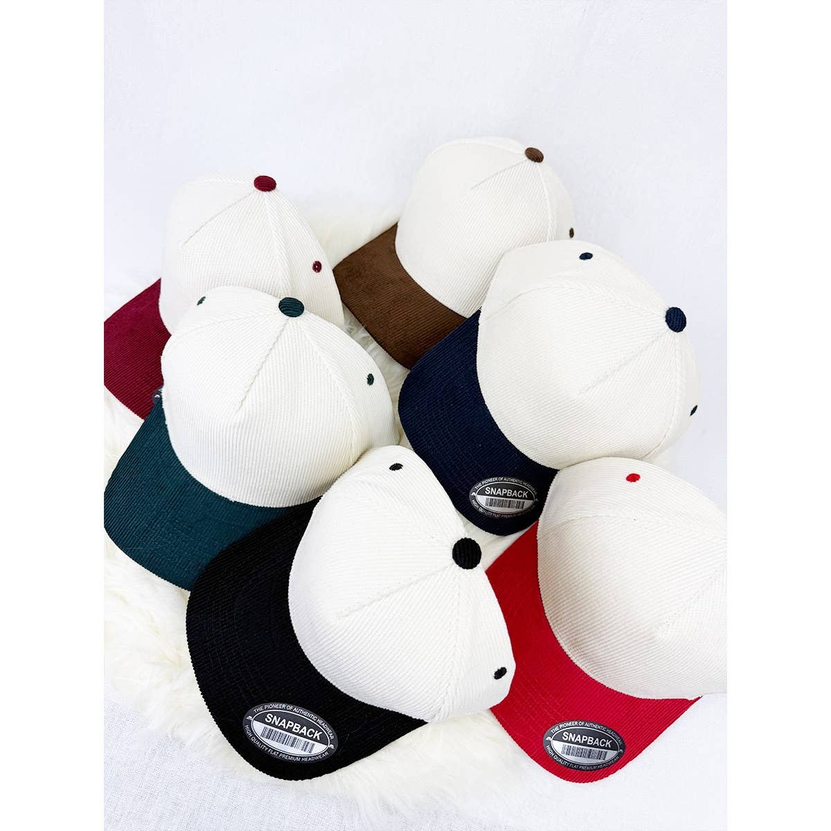 Two Tone Corduroy Snap Back Baseball Cap: BROWN/CREAM / ONE(6)