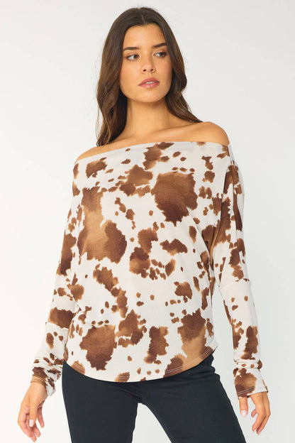 ST3008-F - JERSEY COW PRINTED BOAT NECK TOP: Brown / M
