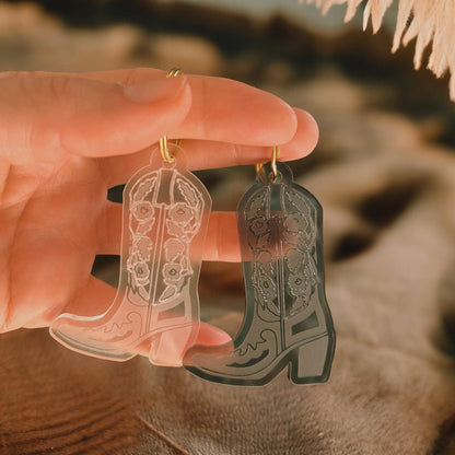 Floral Rose Cowboy Boot Western Keychain Jewelry : Frosty White / Gold