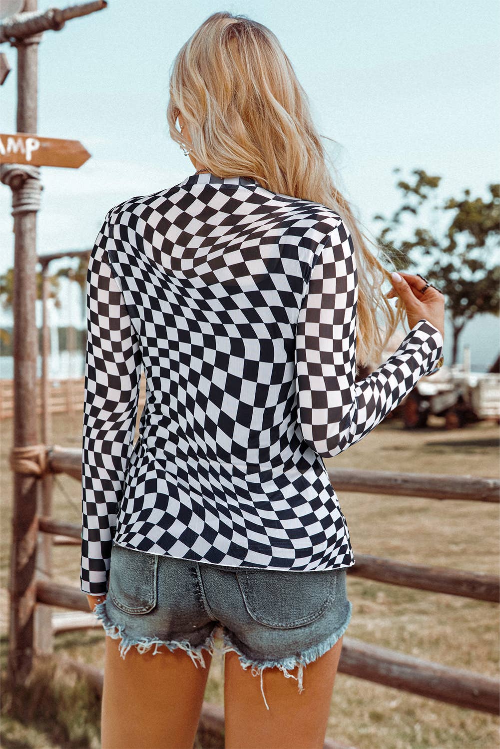 Western Checkered Pattern Mesh Mock Neck Long Sleeve Top: Khaki / Missy / XL