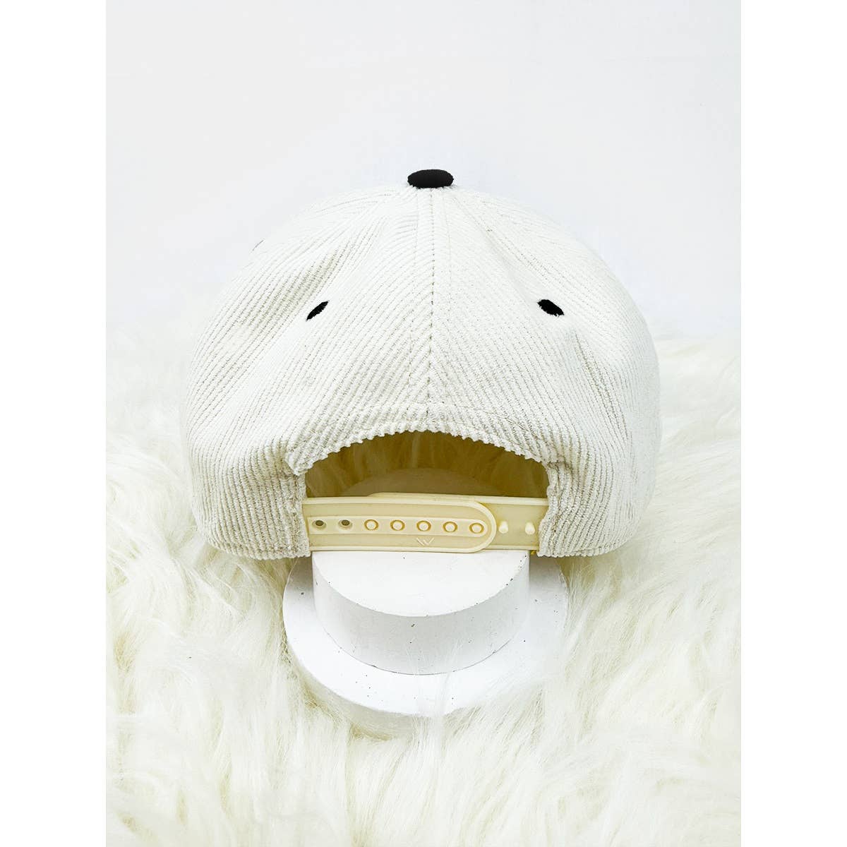 Two Tone Corduroy Snap Back Baseball Cap: RED/CREAM / ONE(6)